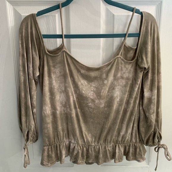 Soft & Sexy Cold Shoulder Top- khaki Large - Picture 3 of 3